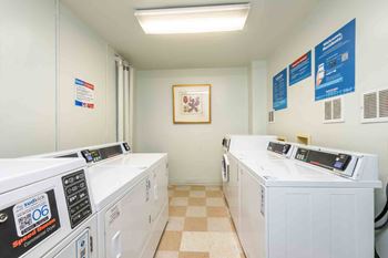 Modern laundry room